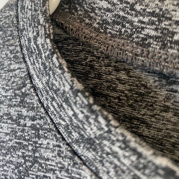 NWT Slim fit Henley Size Medium - Picture 5 of 10